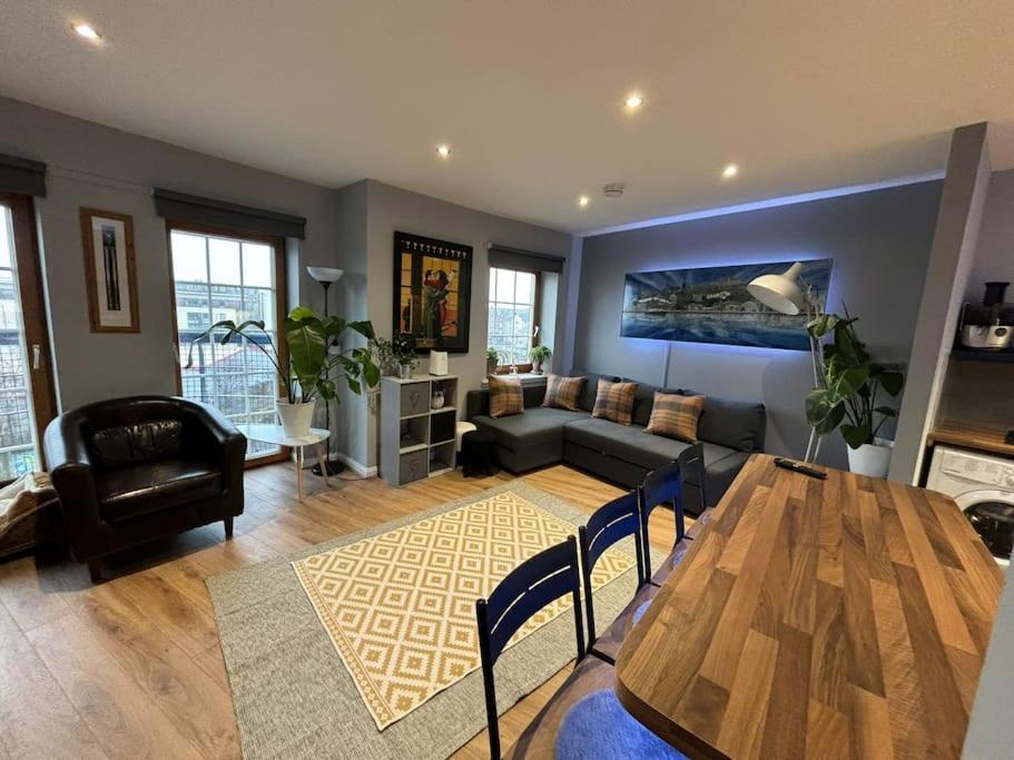 Sunshine On Leith. The River View Apartment! Edinburgh Bagian luar foto